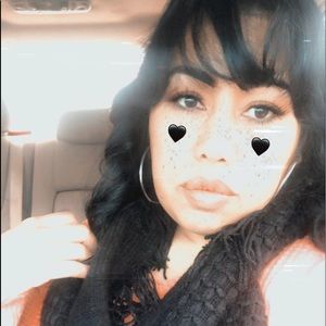 Meet your Posher, Dalia